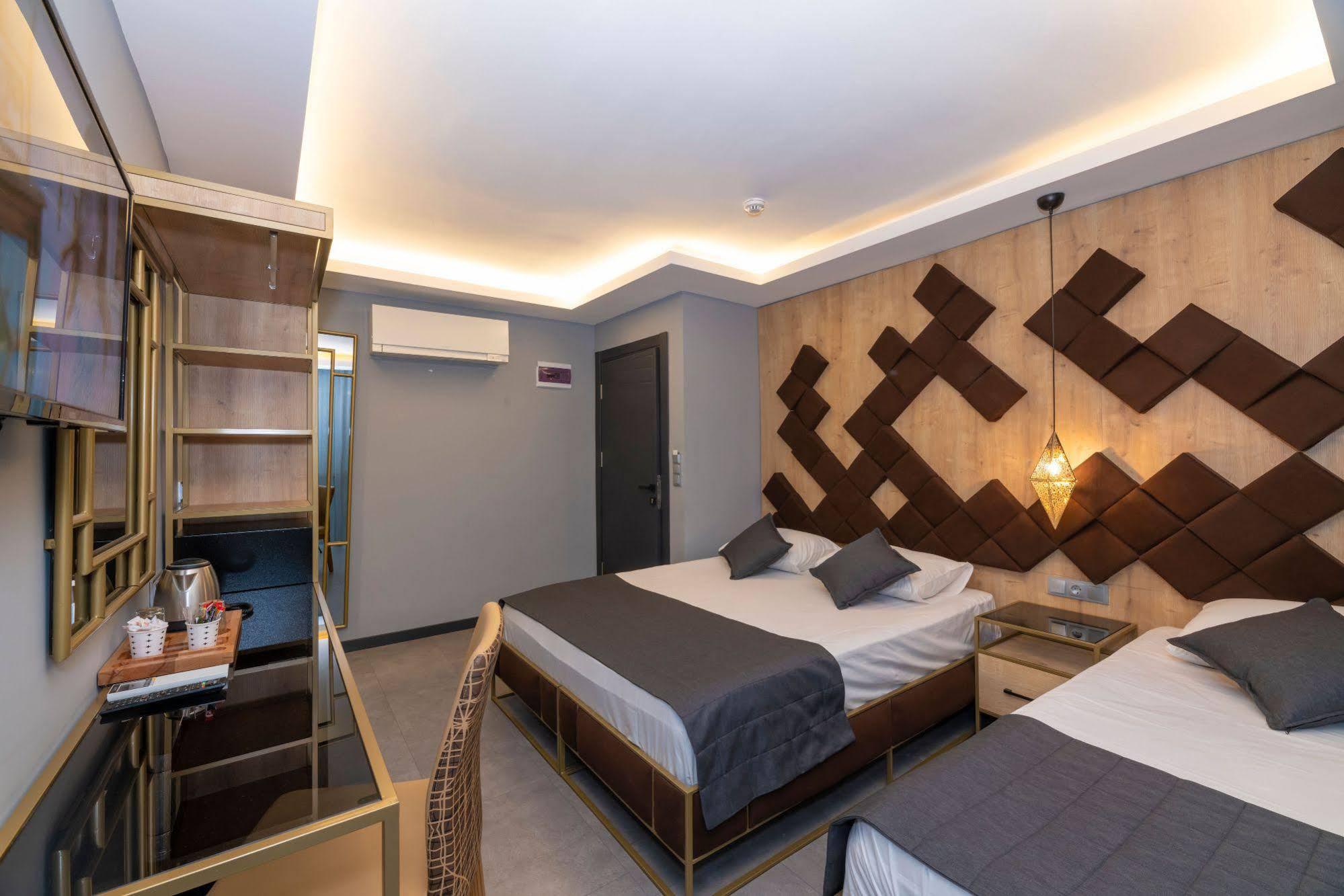 Fly And Stay Airport Hotel Istanbul Bagian luar foto