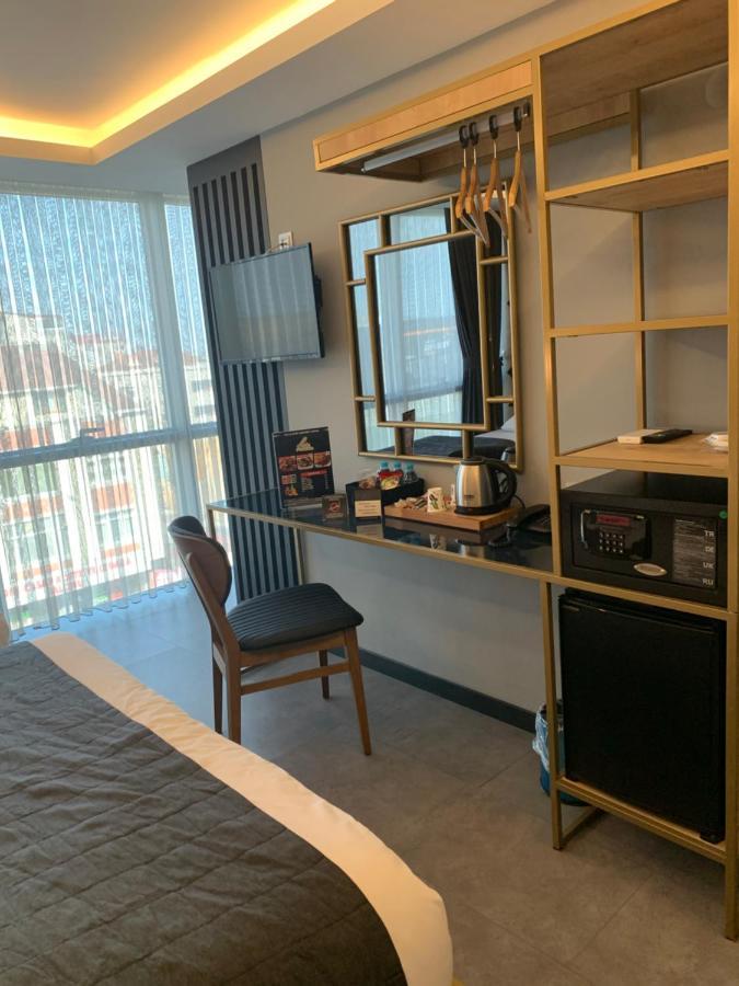 Fly And Stay Airport Hotel Istanbul Bagian luar foto