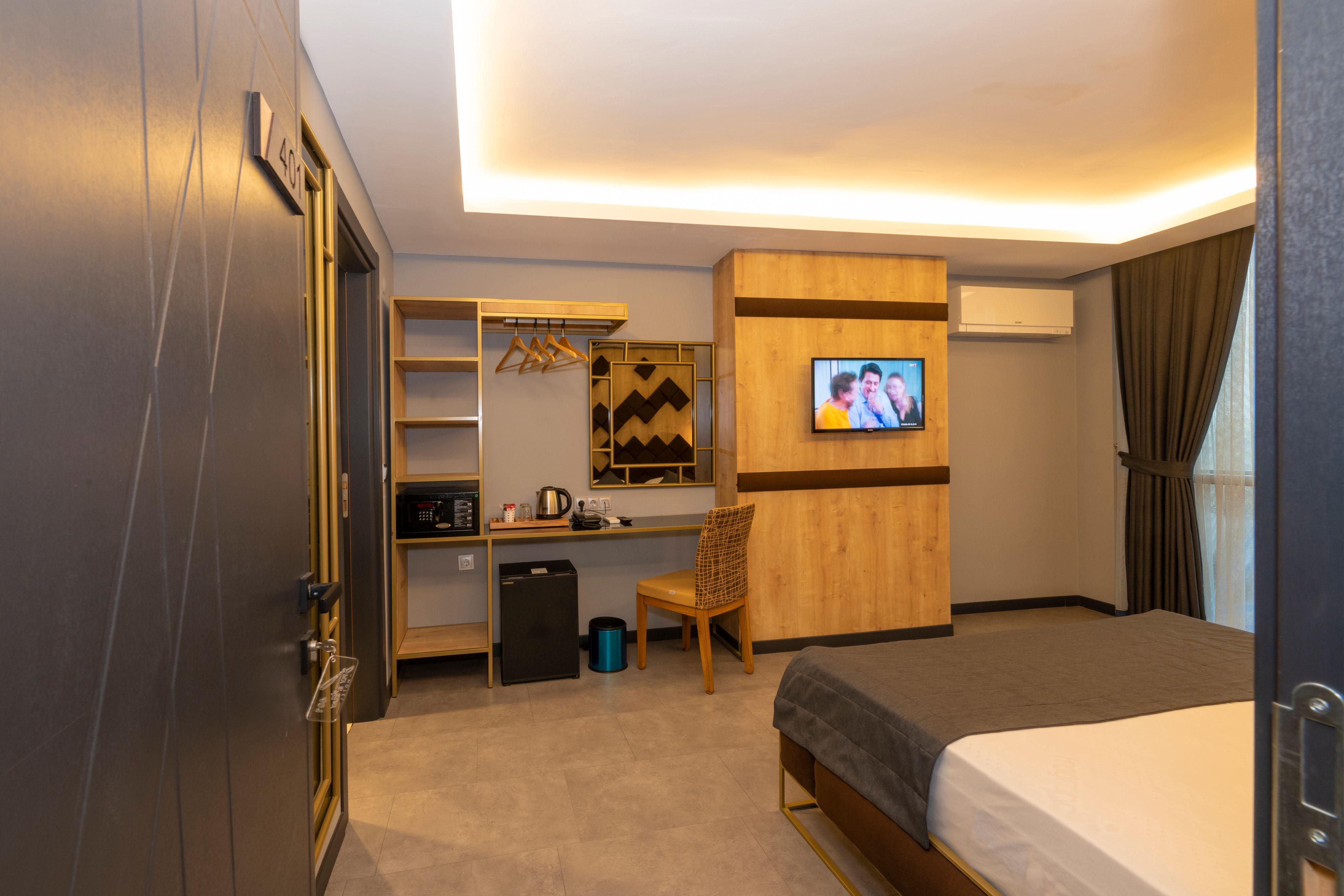 Fly And Stay Airport Hotel Istanbul Bagian luar foto