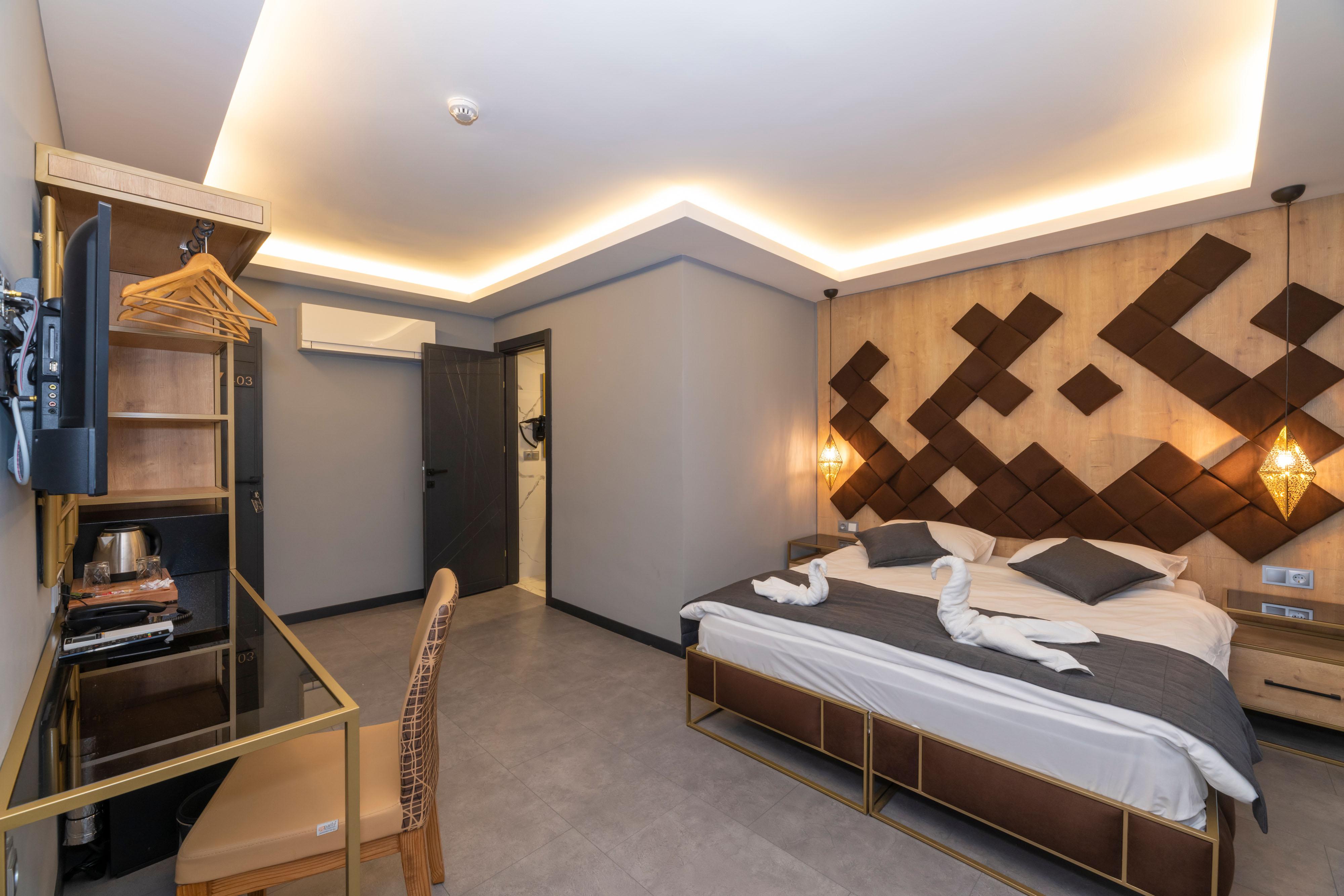 Fly And Stay Airport Hotel Istanbul Bagian luar foto