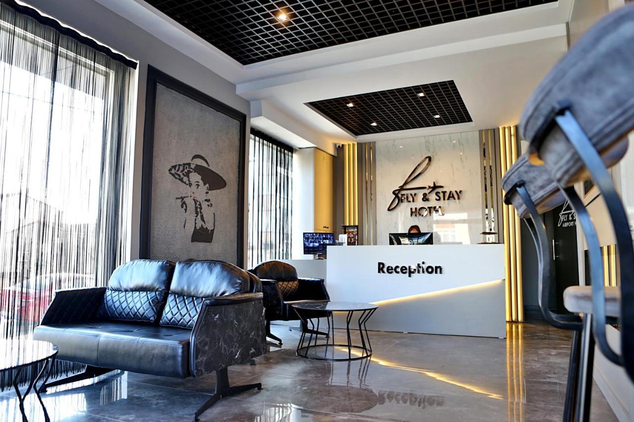 Fly And Stay Airport Hotel Istanbul Bagian luar foto